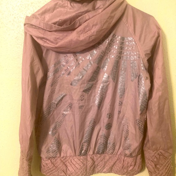 Reebok Women's Cirque du soleil Jacket - Picture 2 of 3